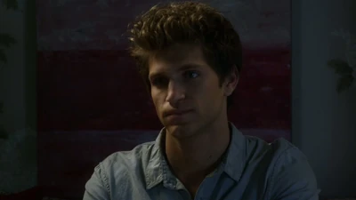 Dans Cette fille est un poison