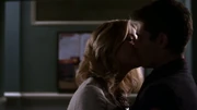 3x08 Hanna embrasse Wren