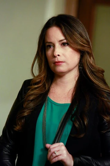 エラ モンゴメリー Pretty Little Liars Wiki Fandom