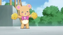 Mofurun holds pom-poms