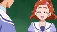 Haruka sonriendo le a Yuuki