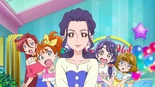 TRPC09 Miyuki is in charge of Yuna's make-up for the movie.jpg (283 KB) Miyuki is in charge of Yuna's make-up for the movie