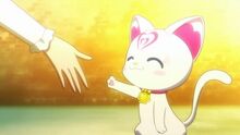 Hummy about to hold Kanade's hand
