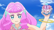 Laura holds onto her Mermaid Aqua Pact