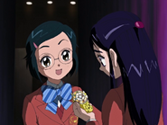 Yuriko entrega handy honoka