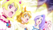 Las Fresh dando su poder a las Mahou Tsukai Pretty Cure