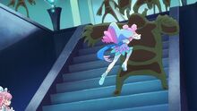 La Mer punches a monster