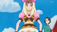 Kirara dressed as Princess Donut