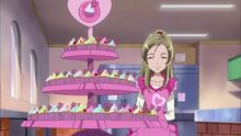 Kanade with giant cake