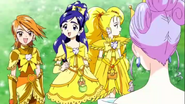 La Reina agradece a las Golden Pretty Cure por su ayuda