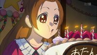 Aguri blows out the candles