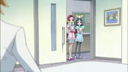 Tsubomi y Erika contentas porque Satsuki se encuentra bien