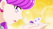 The crystal cat is able to give Yukari her Animal Sweet back