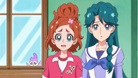 Haruka, Minami and Aroma watching