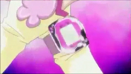Cure Dream cerrando sus Pinky Catch después de transformarse