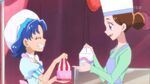 Aoi và Mariko trao đổi đồ ngọt của mỗi người