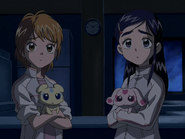 Nagisa y Honoka preocupadas por si podrán proteger las piedras