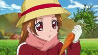 Aguri looks at the carrot