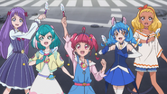 Las Star Twinkle Pretty Cure a punto de transformarse para pelear contra Refrain