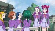 Nozomi mit Kurumi, Komachi, Karen, Rin und Urara