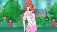 Haruka jugando tenis en parejas