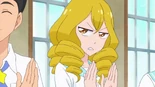 Sakurako glares at Madoka