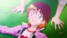 Nagisa sees Honoka leaning over her