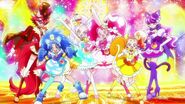 Pose grupal de las KiraKira☆Pretty Cure A La Mode con Cure Parfait
