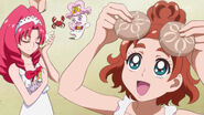 Towa y Haruka juntando caracolas