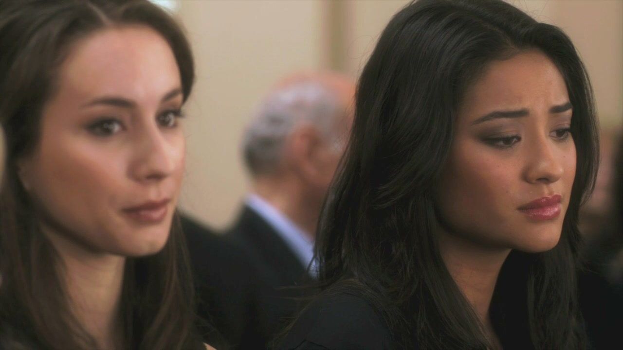 wallpapers Professor Tox Funeral emily fields pretty little liars wiki