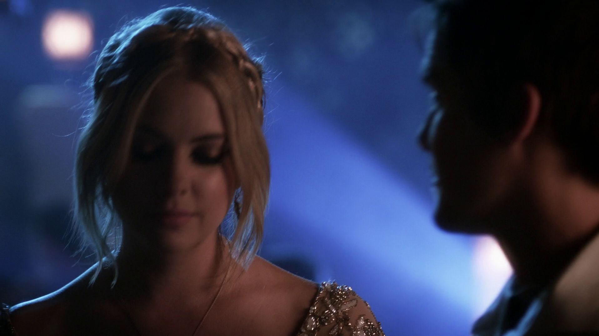 Pretty Little Liars na platformě X: „#TBT to prom in the