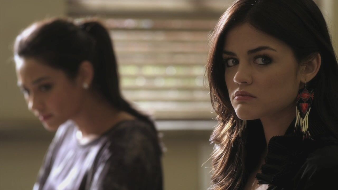 Aria Montgomery Pretty Little Liars Wiki Fandom