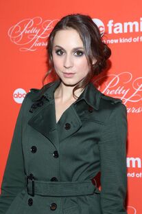 Troian-bellisario-at-pretty-little-liars-season-finale-screening 1