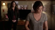 Ella tells Aria about Kendra.