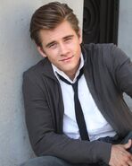 Luke Benward 4