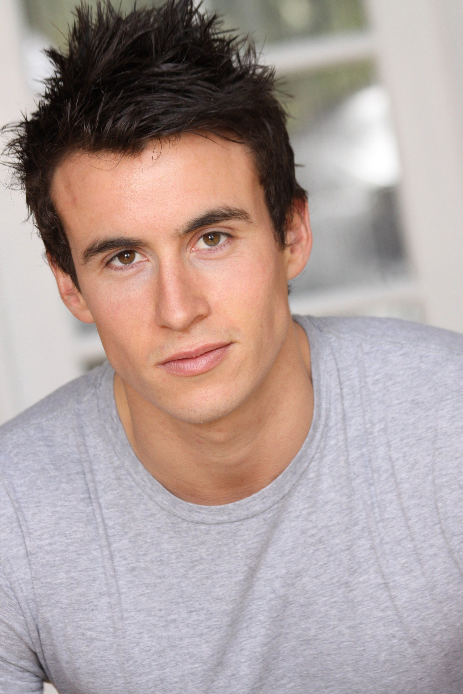 Huw Collins, Pretty Little Liars Wiki