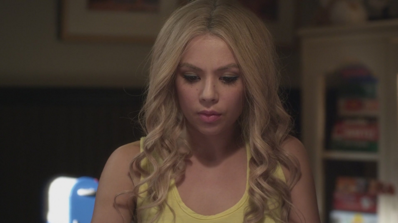 After Take: PRETTY LITTLE LIARS “Welcome to the Dollhouse”