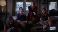 Pretty Little Liars S05E13 How the A Stole Christmas 144