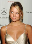 Ashley Benson2.jpg (1.96 MB)