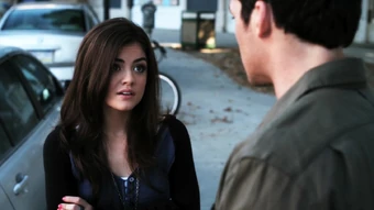 Aria Montgomery Pretty Little Liars Wiki Fandom