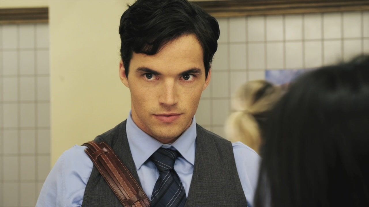 Ezra Fitz | Pretty Little Liars Wiki | Fandom