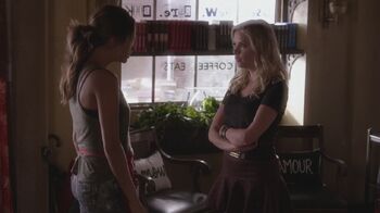 Pretty Little Liars S05E18 095