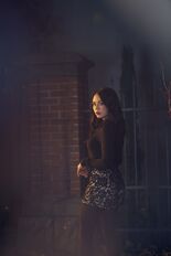 S1 Mona Vanderwaal