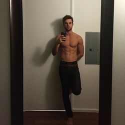 Nathaniel Buzolic - Wikipedia