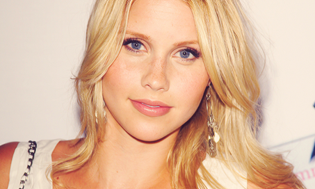 The-Vampire-Diaries-4-Claire-Holt