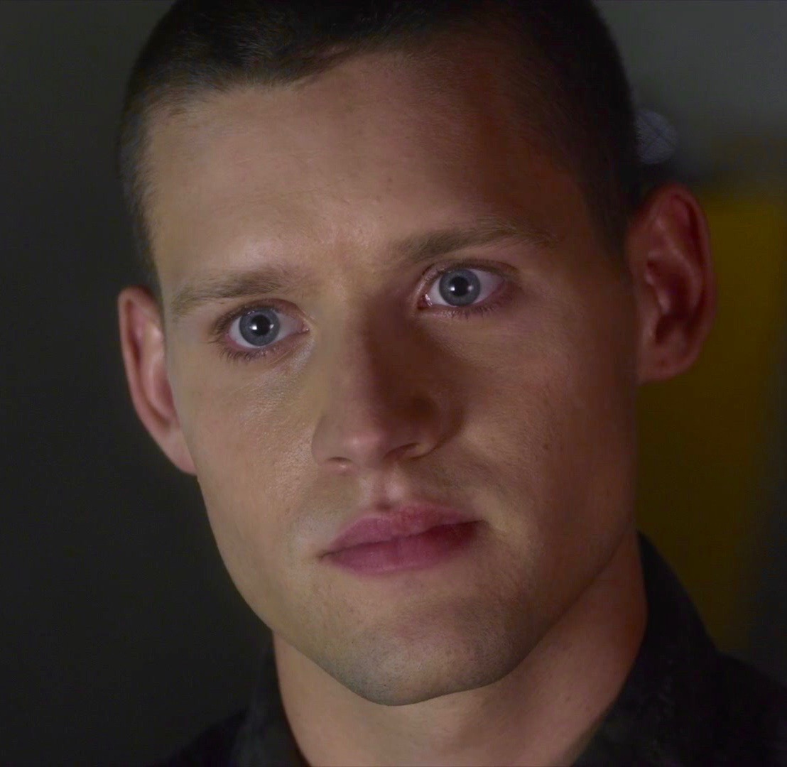 Travis Hobbs Pretty Little Liars Wiki Fandom Travis Hobbs Pretty Little Liars Wiki Fandom
