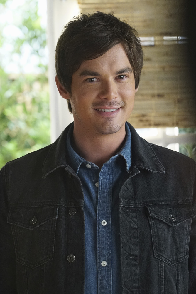 Caleb Rivers Pretty Little Liars Wiki Fandom 4713