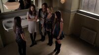 Pretty Little Liars S05E12 063