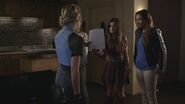 Emily S05E17 002