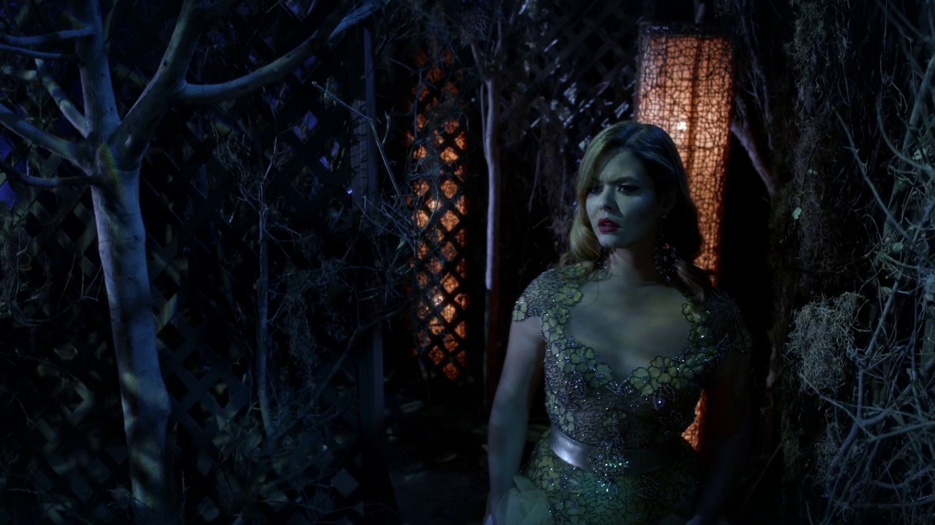 Pretty Little Liars na platformě X: „#TBT to prom in the